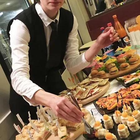 ホテル Numi & Medusa 3*