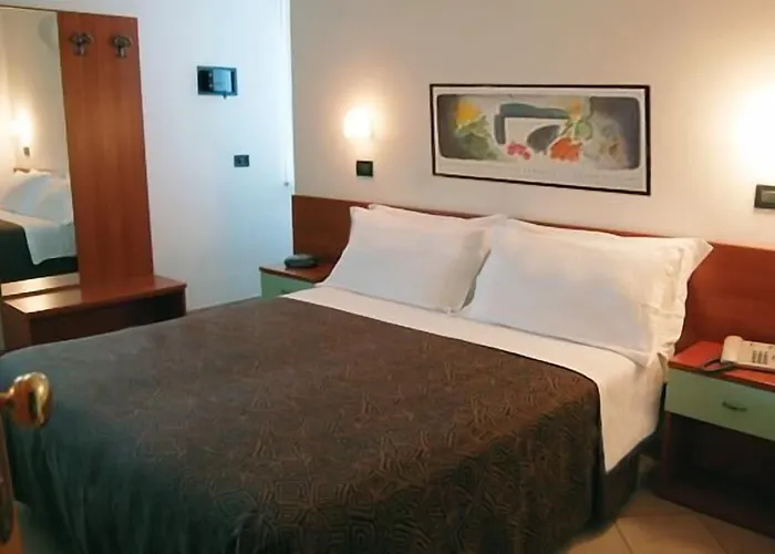 Numi & Medusa Hotel 3*